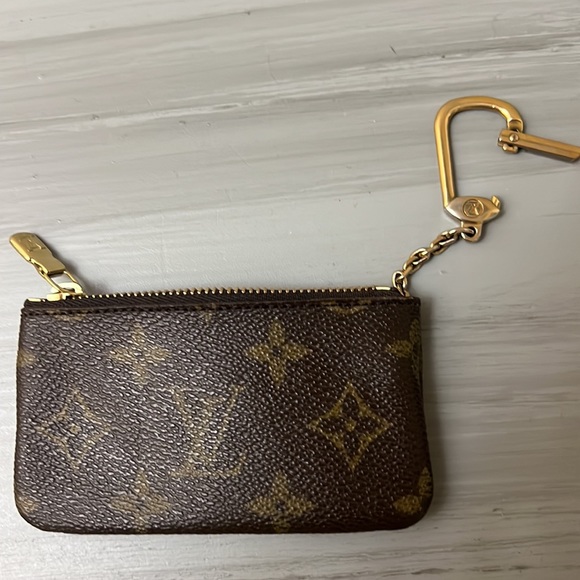 Louis Vuitton Key Pouch - Picture 3 of 3